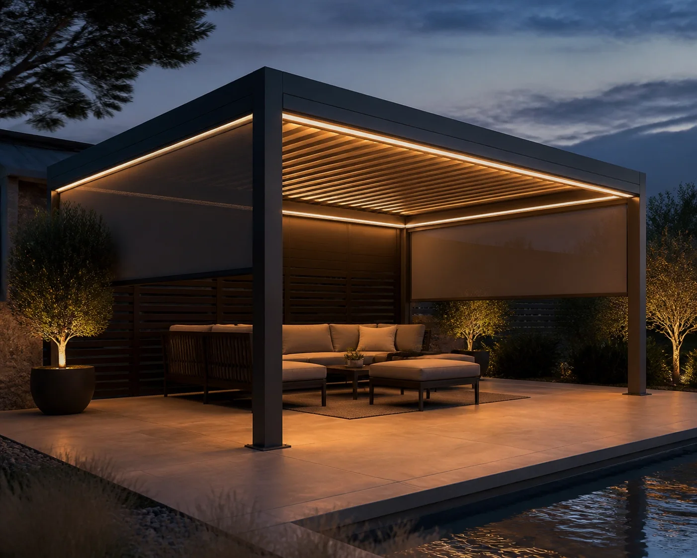 Beleuchtete Pergola in Wien mit LED-Licht und Zip-Screens für gemütliche Outdoor-Abende.