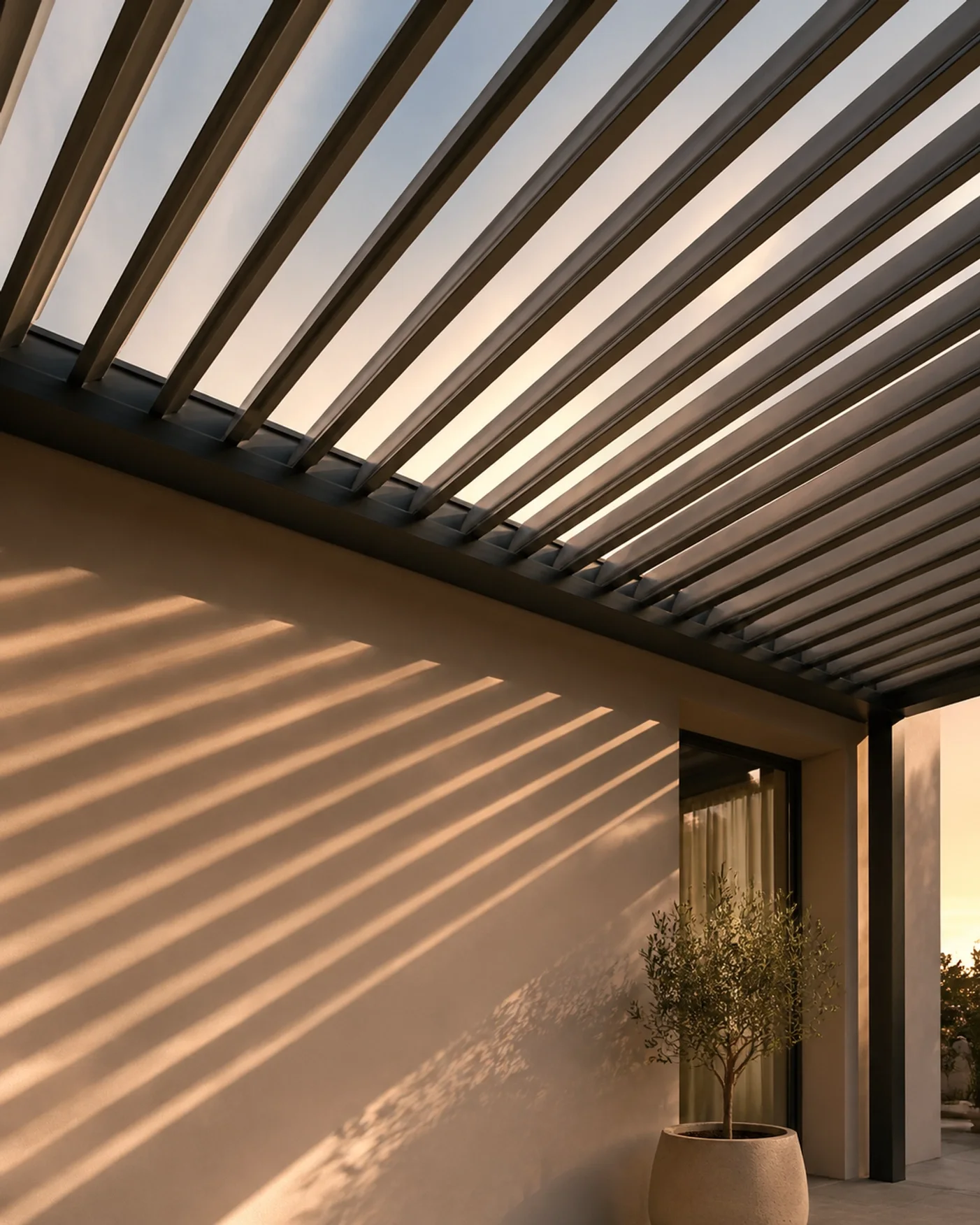 Modernes Lamellendach in Wien mit geöffneten Aluminium-Lamellen für natürliche Belüftung und Sonnenschutz.