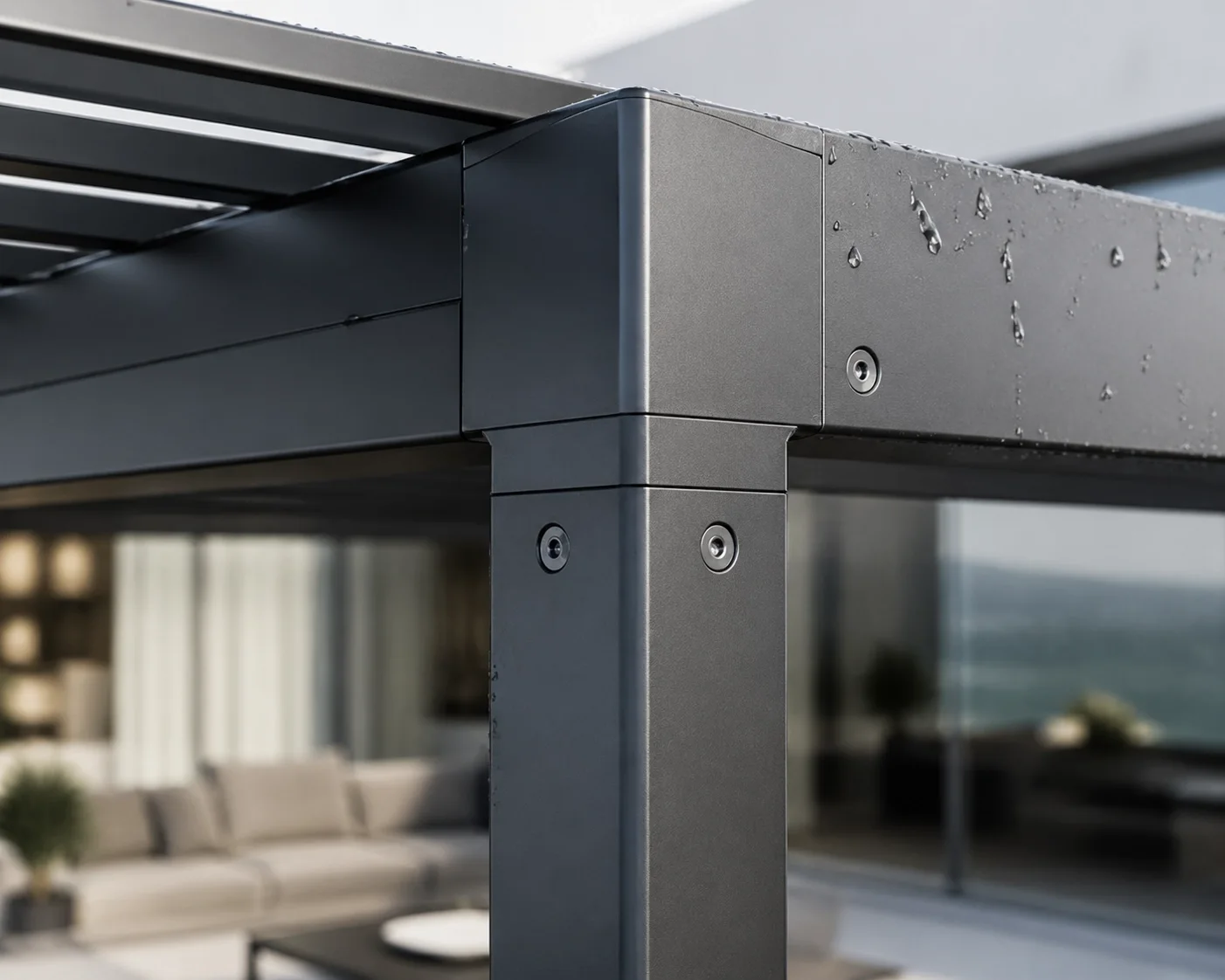 Wetterbeständiges Aluminium-Profil einer Terrassenüberdachung Wien für höchste Materialqualität.