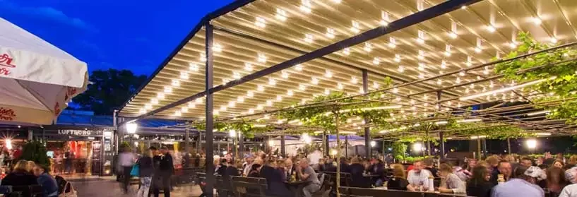 Sonnenschutz mit festen Installationen