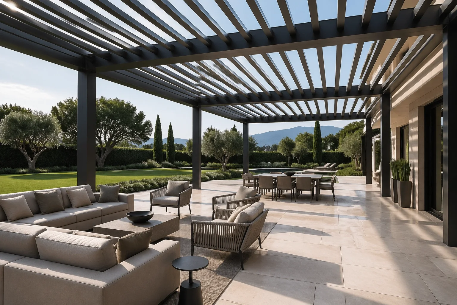 Moderne Pergola in Wien mit großer Spannweite für freie Sicht und elegantes Terrassendesign.